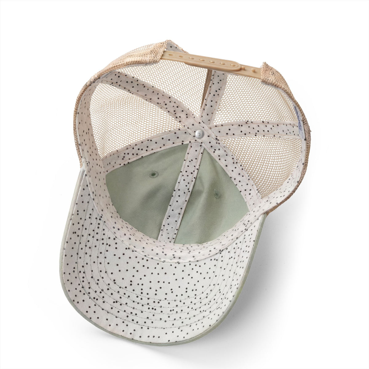 Women Kicking Glass Embroidered Washed Mesh-Back Cap