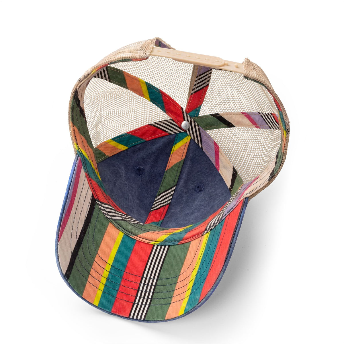 Women Kicking Glass Embroidered Washed Mesh-Back Cap